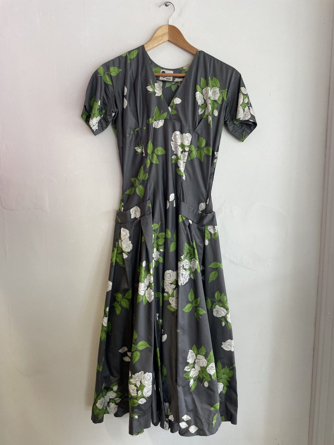 ORIGINAL GREY/GREEN POLISHED COTTON 50's DRESS WITH WHITE ROSES | Chaos ...
